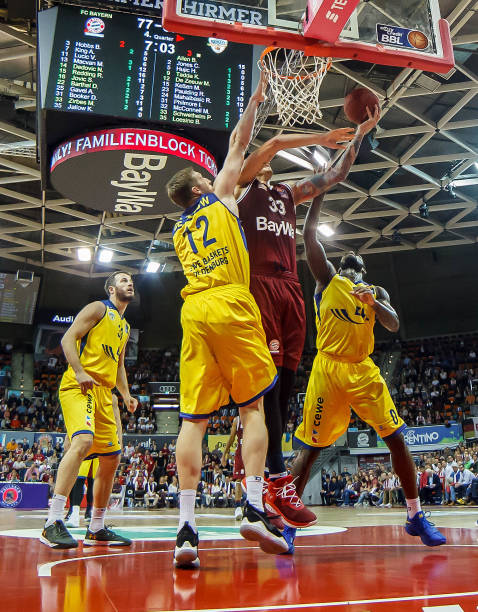 是她和整个 是她和整个