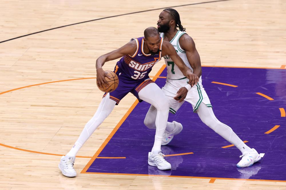 豪华天团！腾讯体育官宣NBA总决赛解说嘉宾：郭艾伦崔永熙领衔