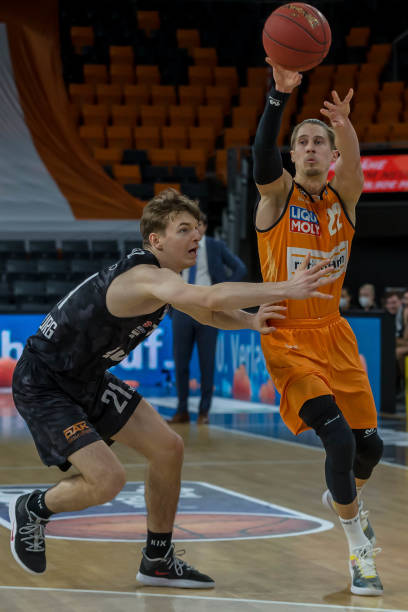 显占据上风 显占据上风